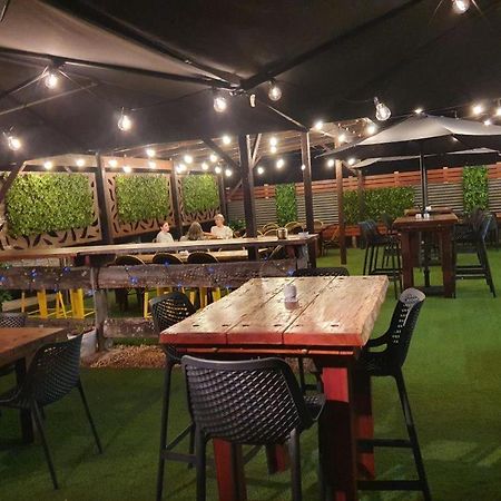 Exchange Hotel Toogoolawah מראה חיצוני תמונה