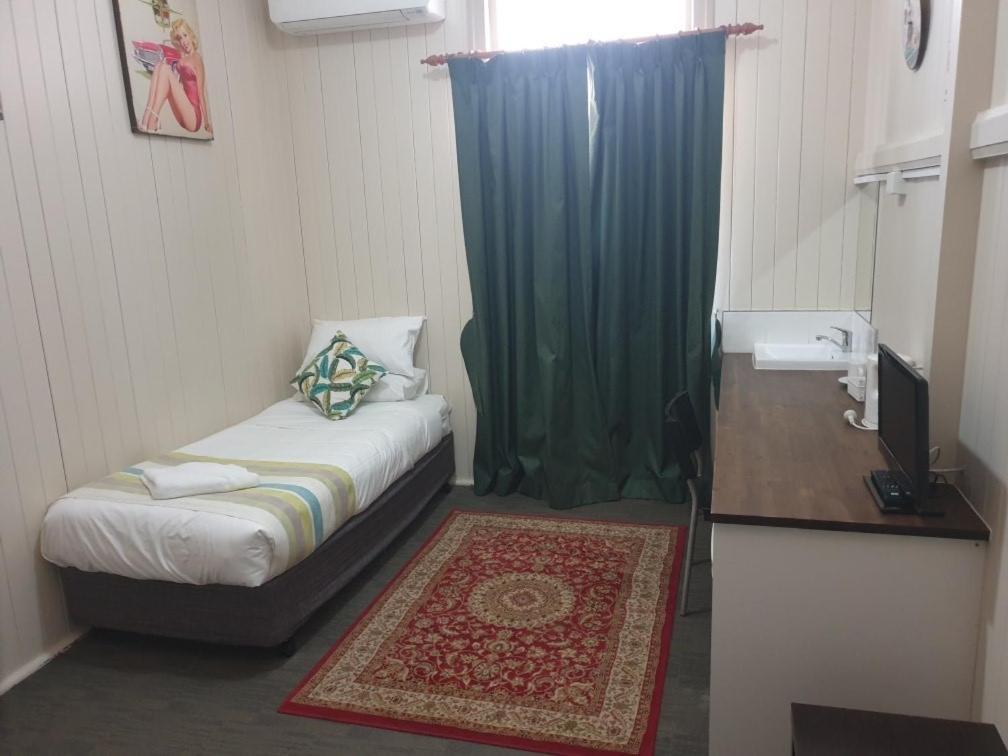 Exchange Hotel Toogoolawah מראה חיצוני תמונה